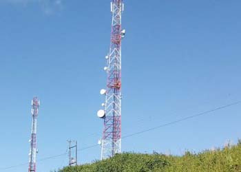 Maintenance of telecommunication masts